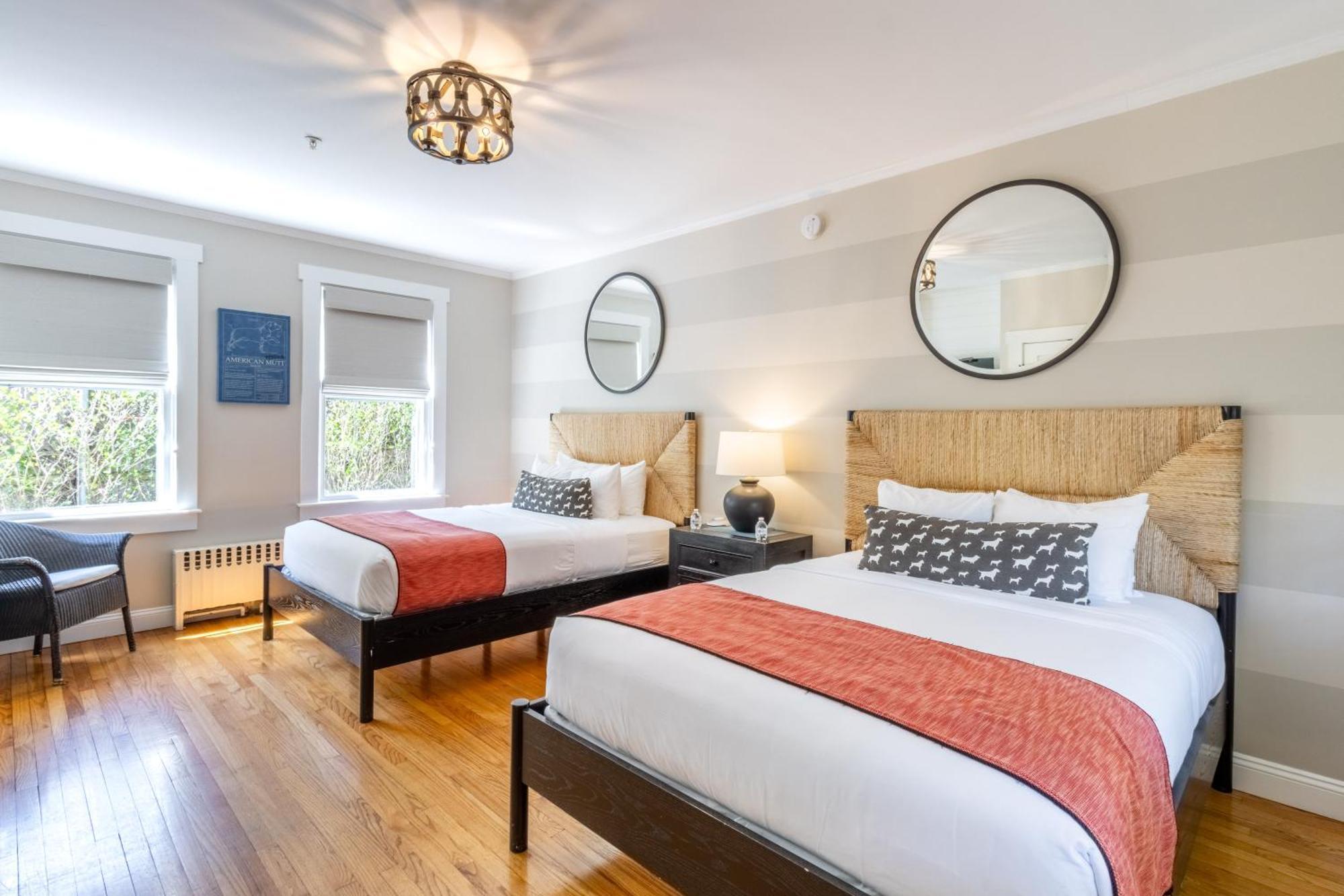 Paws On Pelham (adults Only) 3*