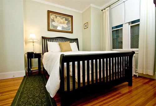 Paws On Pelham (adults Only) 3* Torre di Newport