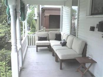 Paws On Pelham (adults Only) Newport