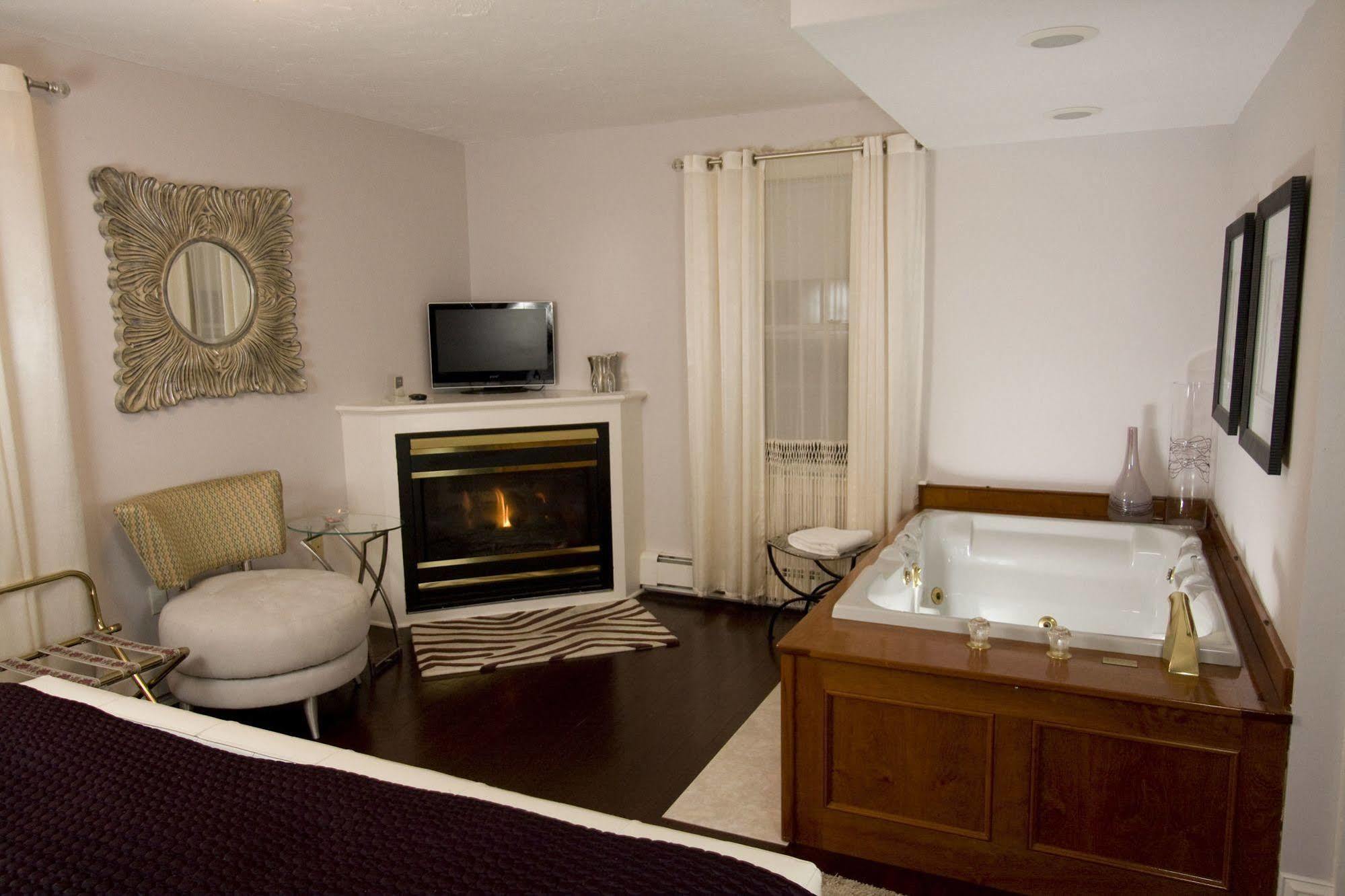 Paws On Pelham (adults Only) Bed & Breakfast Torre di Newport