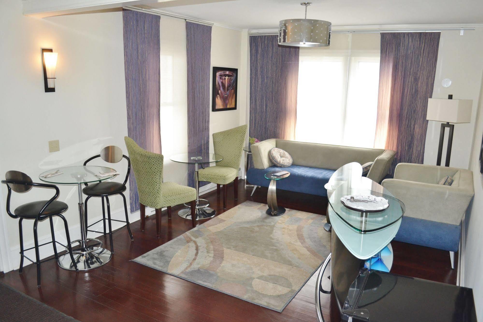 Paws On Pelham (adults Only) Bed & Breakfast Torre di Newport
